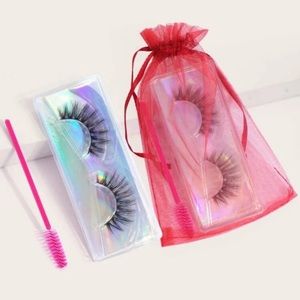 1 pair volumized eyelashes with brush